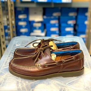 Timberland boat shoe medium brown new in box